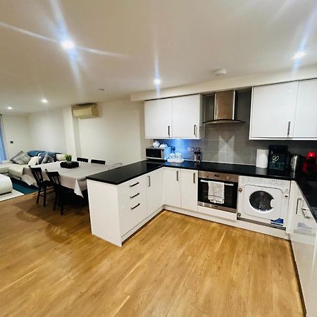 Modern 2 Bed 2 Bath Apartment With Outdoor Space Hyde Park London Kültér fotó